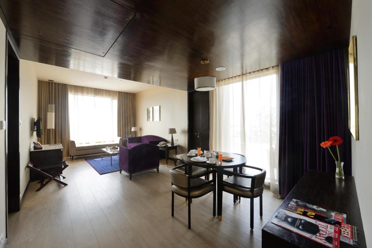 Marasa Sarovar Premiere Тірупаті Номер фото Suite at the Park